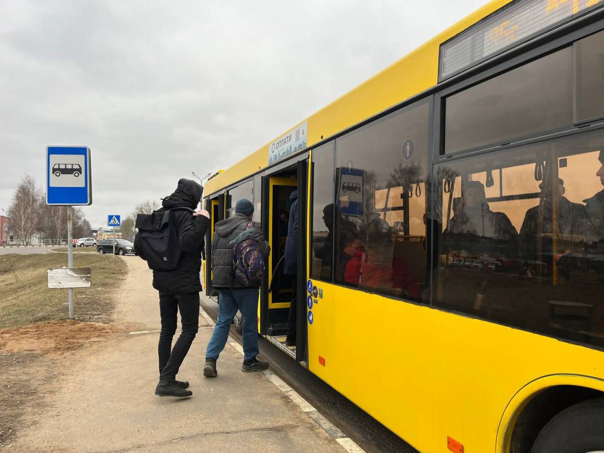 Пригородные: 19.12.2025 - по расписанию четверга, 20.12.2025 - по расписанию пятницы